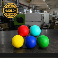 Lot de 5 balles en mousse colorées (rouge, turquoise, jaune, bleu marine, vert) – Douces, sensorielles, anti-stress, pour enfants – Moulage par injection – Fabrication OEM