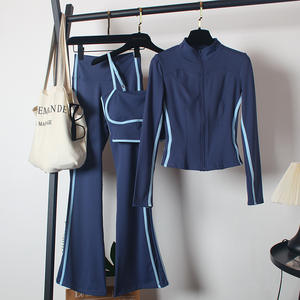 Ensemble de sport de yoga pour femme, collection printemps, pantalon taille haute évasé amincissant, ensemble trois pièces moulant avec fermeture éclair pour la danse et le jogging - Product Image 1