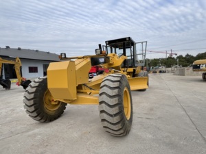 Used Caterpillar CAT140H Motor Grader 2022 <b>Model</b> Cummins <b>Engine</b> Gearbox Japan Origin Less Hours for Engineering Use - Product Image 4