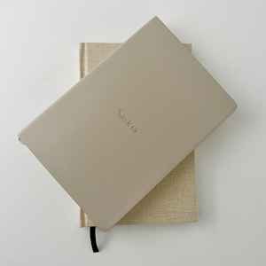 Персонализированный кожаный блокнот в твердом переплете формата А5/В5 для отслеживания спортивных достижений, фитнеса и рецептов, с возможностью индивидуализации - Product Image 3