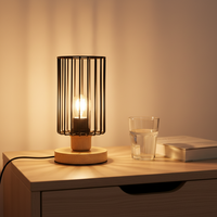 Lámpara de Mesa LED Moderna Nórdica Minimalista de Metal Creativa con Forma de Jaula para Decoración de Dormitorio