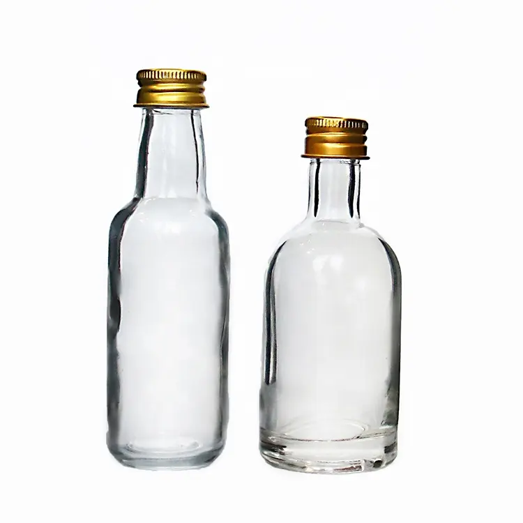 Toplu 25ml 50ml Mini cam votka şişeleri vidalı kapak küçük cam viski şişeleri Trail özel Logo mevcut