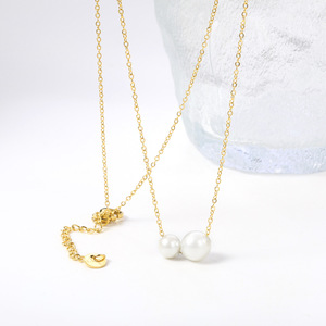 สร้อยคอมุก สแตนเลสสตีลสำหรับผู้หญิง โซ่มุกทรงกลม สวมใส่ได้ทุกวัน ดีไซน์ทรงเรขาคณิต รูปทรงลูกบอล NE2D280AS - Product Image 4