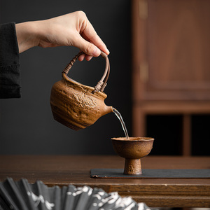 Tasse de justice en grès céramique vintage de luxe léger, finement émaillée, rétro, pour service à thé, avec distributeur de thé <span class=keywords><strong>Gong</strong></span> Dao Bei - Product Image 1