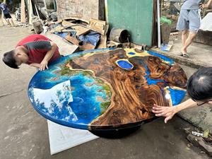 ท็อปโต๊ะไม้กันรอยขีดข่วนเคลือบเรซิ่นอีพ็อกซี่เงางาม ขายดี สินค้ามาใหม่ จัดส่งฟรีถึงนิวออร์ลีนส์ สหรัฐอเมริกา - Product Image 6