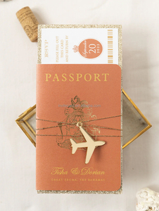Invitation de <span class=keywords><strong>mariage</strong></span> au design populaire : passeport, <span class=keywords><strong>carte</strong></span> <span class=keywords><strong>d</strong></span>'<span class=keywords><strong>embarquement</strong></span>, <span class=keywords><strong>carte</strong></span> <span class=keywords><strong>d</strong></span>'accès avec couverture et avion - Product Image 1