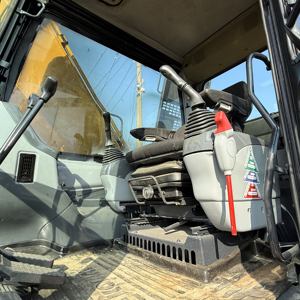 Excavadora Hidráulica Usada de Segunda Mano Komatsu PC160-7, 16 Toneladas, Motor Cummins, Modelo 2022, Certificada en Japón, Cucharón de 0.7m - Product Image 4