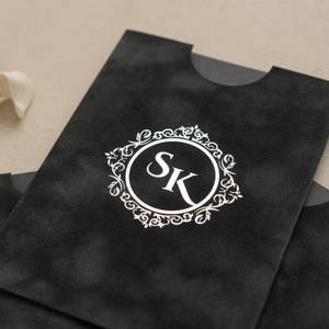 Pochette d'invitation de mariage en velours, impression personnalisée avec monogramme en feuille d'or, couverture d'invitation de mariage de luxe pour mariage - Product Image 3