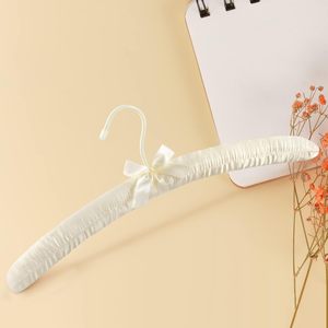 <span class=keywords><strong>Cintre</strong></span> <span class=keywords><strong>en</strong></span> tissu doux mousse épaisse <span class=keywords><strong>soie</strong></span> ivoire rembourré Satin cintres pour robe - Product Image 2