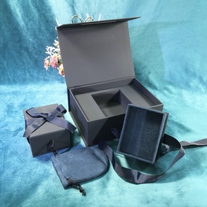 Elegante Caja Rectangular para Joyas con Forro de Piel Sintética, Diseño con Lazo, Patrón Liso, para Collares, Pendientes y Anillos - Product Image 1