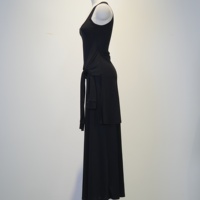 Robe longue moulante noire unie en triacétate de polyester pour femme, col en U, sans manches, à nouer