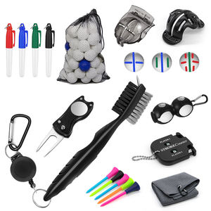 Kit de nettoyage de golf 17-en-1 comprenant brosse, serviette, outil de réparation de divots, kit d'alignement, compteur de score, porte-balles, tee de golf, liners de balle et stylos - Product Image 1