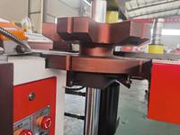 Machine de traitement de barres omnibus en cuivre CNC 3-en-1, machine de poinçonnage, de découpe et de pliage de l'aluminium avec positionnement servo