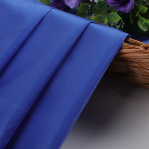 Tela Taslan 20D 80GSM Impermeable Ligera de Poliéster Teñido Liso para Prendas de Vestir, Chaquetas y Abrigos - Product Image 3