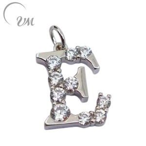 Collar con colgante de letra en plata 925 de UM Jewelry Classic para mujeres, niños, aniversarios, regalos de boda y ocasiones festivas. - Product Image 5