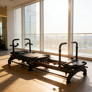 Machine de Pilates Megaformer multifonction en aluminium pour femmes, utilisation en studio de Pilates, mise en forme du <span class=keywords><strong>corps</strong></span> <span class=keywords><strong>et</strong></span> sculpture holistique - Product Image 1