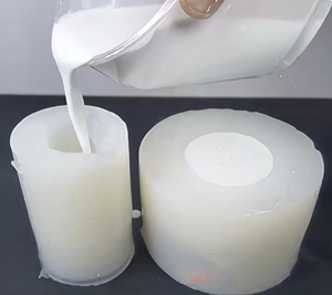 LC 100:2 LRtv2 <span class=keywords><strong>Silicone</strong></span> de Calandrage Non Toxique Flexible Durable <span class=keywords><strong>pour</strong></span> la Fabrication de Moules de Plafonds en Plâtre Artificiel à Prise Rapide - Product Image 5