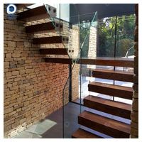 Escalier flottant Prima de 1,2 m de largeur, design minimaliste, personnalisable avec marches antidérapantes