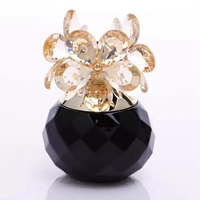 Vente en gros de flacons de parfum de luxe pour femmes, forme de fleur, 60 ml, flacons de parfum en verre