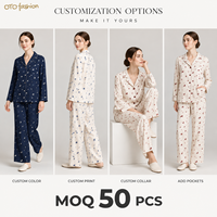 Ensemble pyjama deux pièces pour femme, imprimé chevaux crème, texture côtelée, col cranté, style loungewear, personnalisable OEM, vente en gros