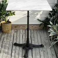 Table à manger carrée moderne en marbre avec pieds en fer, résistante à l'eau, durable, pour salle à manger, cour extérieure, hôtel, parc, bistro