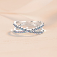 Bague en argent sterling S925 pour femme, élégante et tendance, avec diamant moissanite en forme de X, vente en gros de bijoux pour femmes