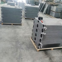 Marchepied moderne en granit gris foncé G654 pour l'extérieur avec finition flammée pour escaliers et allées