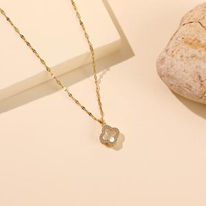 <span class=keywords><strong>Collana</strong></span> pendente con <span class=keywords><strong>quadrifoglio</strong></span> da donna alla moda gioielli con zirconi in acciaio inossidabile <span class=keywords><strong>collana</strong></span> con catena a maglie di cristallo - Product Image 1