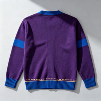 OEM Gold Ein-Knopf-Herrenjacke mit Brustlogo-Patch in Lila-Blau, Winter-Herrenbekleidung, Maßgefertigte Sport-Freizeit-Herrenstrickjacke