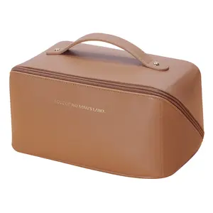 Cosmetic bag manufacturer specializes in large-capacity portable high-end internet celebrity travel bags for women