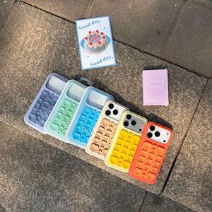 Support en forme de cœur à ventouse grande et petite, compatible avec les coques de téléphone Apple 17 et 16 Pro Max, en silicone de haute qualité. - Product Image 5