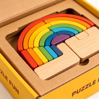 Boîte cadeau en papier personnalisée avec insert découpé, boîte d'emballage pour jouet puzzle en bois arc-en-ciel