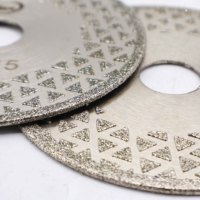 115 4.5 pouces de qualité industrielle Fullux électrolytique diamant enduit lames de scie Double face Triangle M14 bride OEM personnalisable