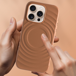 Funda Magnética de Cuero con Diseño Ondulado V-L05 para iPhone 14 15 16 17 Pro Max, Funda Protectora de Cuero para Móvil, Estilo Ejecutivo - Product Image 4