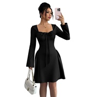 Nouvelle Robe Courte Femme Col Carré Ceinturée Manches Évasées Coupe Slim Ligne A Automne 2026