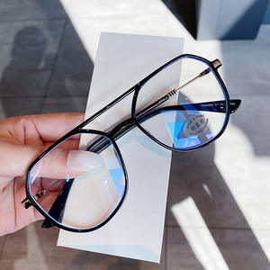 Monture de lunettes carrée T5-30062 en TR90 anti-lumière bleue pour femme, taille moyenne, avec verres AC et pont nasal standard - Product Image 4