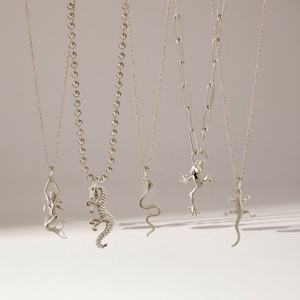 Nouvelle Série Reptiles 2026 – Colliers en Chaîne Maillons en Acier Inoxydable Plaqué Or avec Pendentifs Sirène, Hippocampe, Serpent, Grenouille – Bijoux Europe - Product Image 2