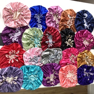 Venta al por mayor gorros de satén gorros de dormir gorro de noche grande mujeres ajustable elástico doble capa reversible gorro de seda para el pelo rizado - Product Image 4
