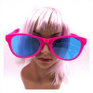 Gafas de Sol con Montura Geométrica Retro Y2K para Mujer, Gafas de Sol de Ojo de Gato Geométricas para Festivales, Verano 2026 - Product Image 6