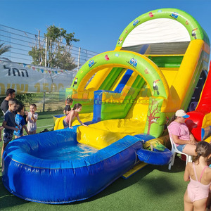 Structure gonflable aquatique de qualité commerciale pour enfants, avec toboggan et piscine, pour fêtes en plein air. - Product Image 3