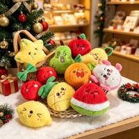 En gros, porte-clés mignon en peluche en forme de fruit, mini poupée en peluche, pendentif de sac en forme de fruit, cadeau promotionnel pour machine à griffes, personnalisable