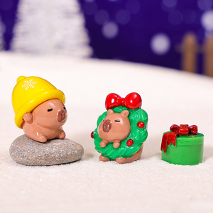 Vente en gros <span class=keywords><strong>de</strong></span> figurines en résine Capybara <span class=keywords><strong>Kawaii</strong></span> aux couleurs <span class=keywords><strong>de</strong></span> prune <span class=keywords><strong>de</strong></span> Noël pour étagère à café, décoration miniature <span class=keywords><strong>de</strong></span> Noël, elfe <span class=keywords><strong>de</strong></span> décoration DIY pour étagère - Product Image 4
