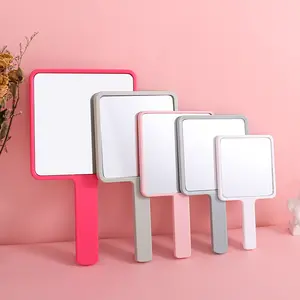 Großhandel 5 Größen Benutzer definierte DIY quadratische Form Handheld tragbare Outdoor-Make-up-Spiegel mit Logo Compact Mini Mirror Cosmetic
