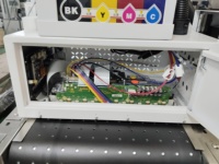 Impresora Automática de Cajas Corrugadas de Una Sola Pasada, Impresora Digital de Inyección de Tinta de Alta Resolución para Logotipos Personalizados en Embalajes de Cartón