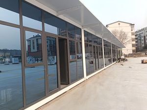 Maisons conteneurs en acier écologiques <span class=keywords><strong>pour</strong></span> l'extérieur - Économiques, écoénergétiques, alimentées à l'énergie solaire, mobiles et personnalisables <span class=keywords><strong>pour</strong></span> salle de bain et salle de sport - Product Image 1