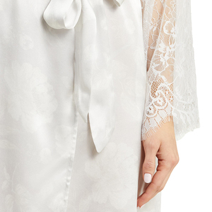 Personalizado a través de vestidos de novia blanco vestido de novia batas largas mujeres Sexy albornoces <span class=keywords><strong>transparente</strong></span> Logo rodilla bata de satén - Product Image 5