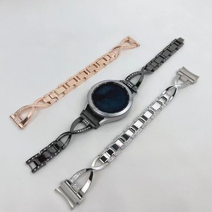 <span class=keywords><strong>Bracelet</strong></span> pour <span class=keywords><strong>Apple</strong></span> <span class=keywords><strong>Watch</strong></span> 22 mm en métal en forme de X serti de diamants avec fermoirs à pression Noir Or Rose Argent Couleur Starlight - Product Image 2