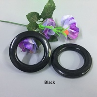 Accessoires de rideaux blancs artistiques avec boucle anneau et design perforé, modèle tringle romaine, diamètre 65 mm