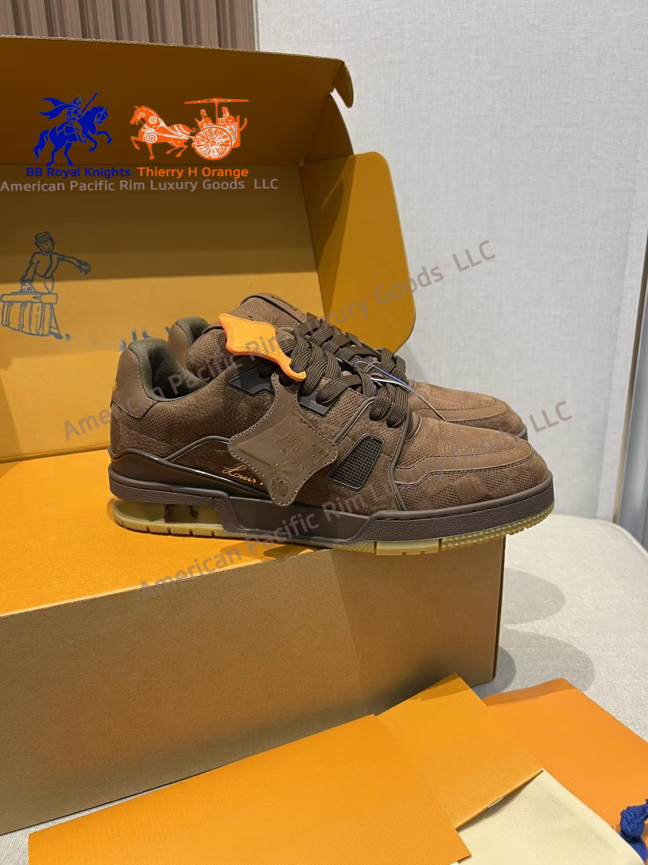 สีน้ำตาล