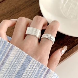 <span class=keywords><strong>Bague</strong></span> ouverte carrée géométrique pour <span class=keywords><strong>femme</strong></span>, <span class=keywords><strong>bague</strong></span> minimaliste à large bande, bijou simple et tendance pour le quotidien - Product Image 2